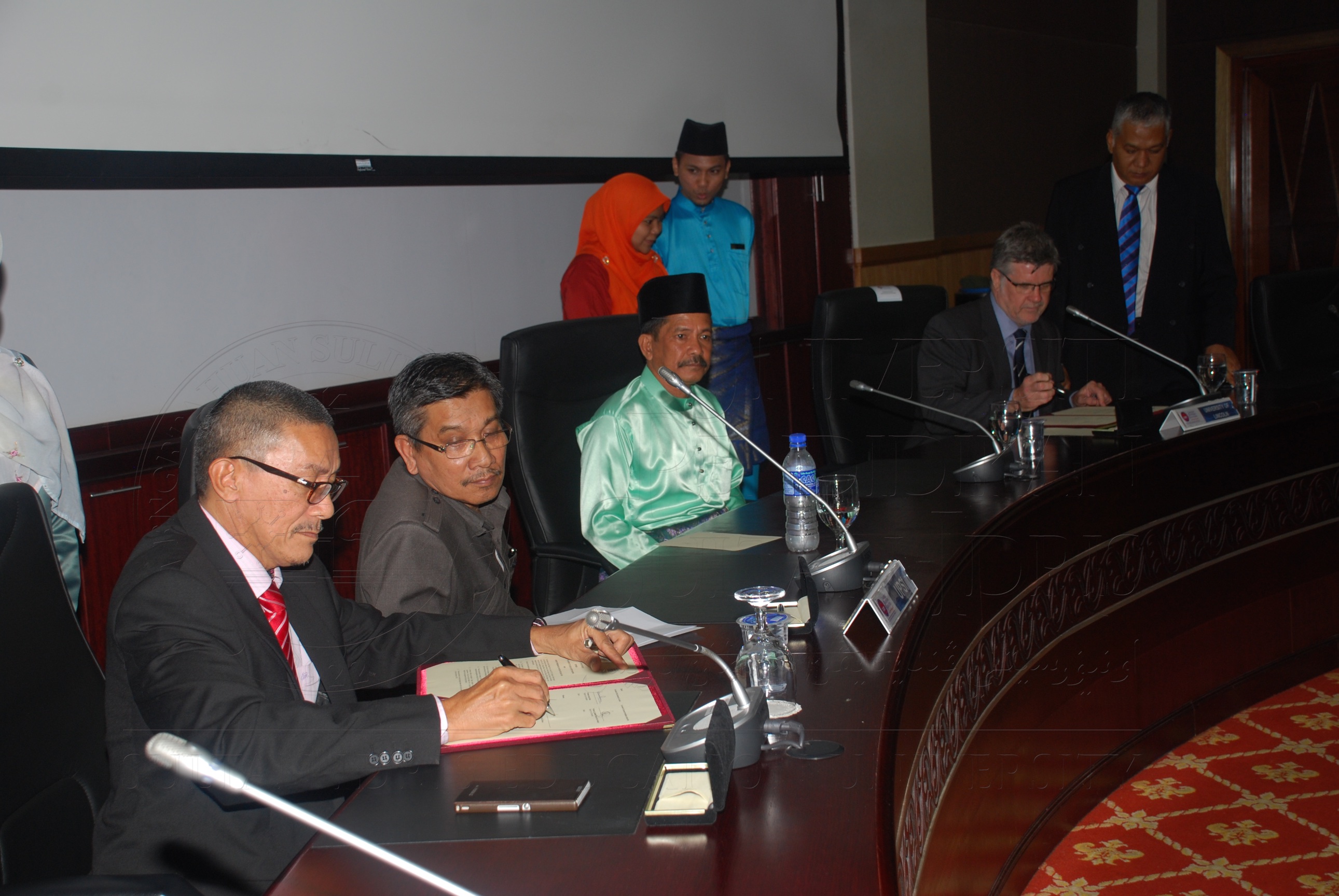 PRO15 134 LOI DSC 0660